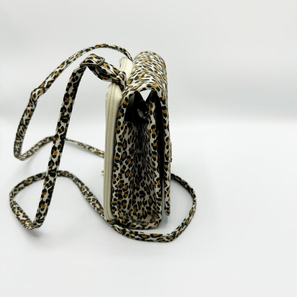 Travelon Leopard Crossbody Bag Travel - Picture 4 of 9